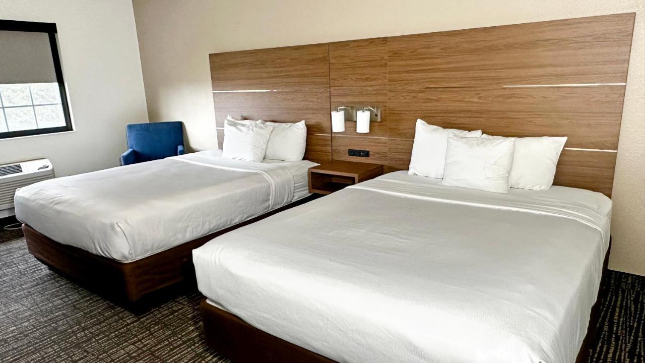 Estherville Hotel & Suites Εξωτερικό φωτογραφία