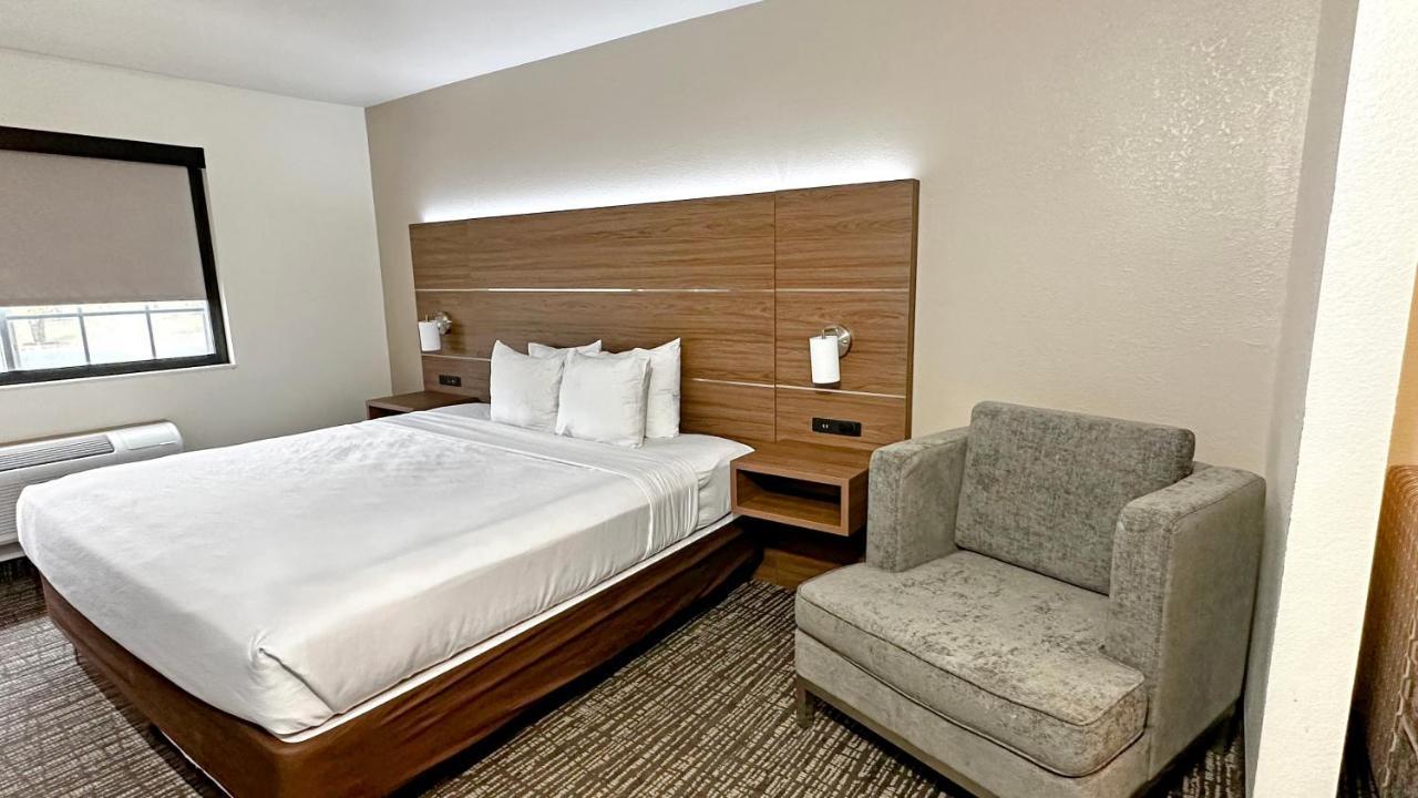 Estherville Hotel & Suites Εξωτερικό φωτογραφία