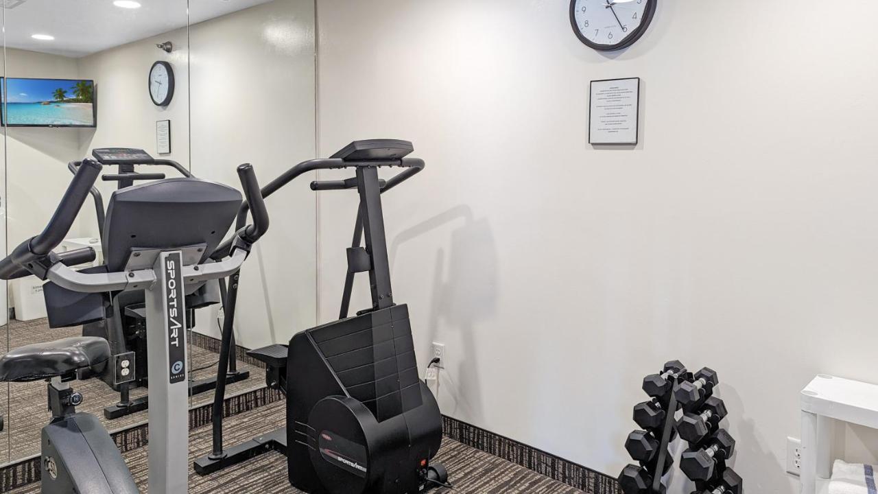 Estherville Hotel & Suites Εξωτερικό φωτογραφία