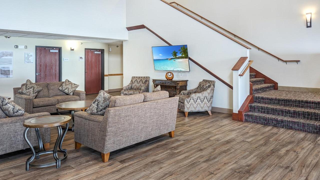 Estherville Hotel & Suites Εξωτερικό φωτογραφία